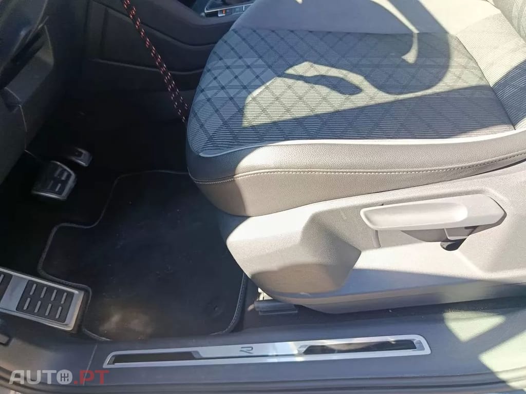 Volkswagen Tiguan  1 4 Ehybrid Opf Dsg R  Line