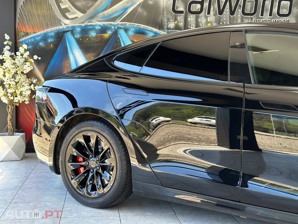Tesla Model S Standard Range