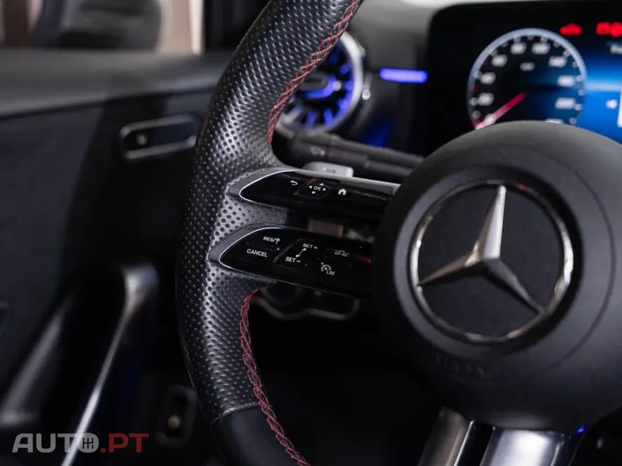 Mercedes-Benz A 250 e AMG Line