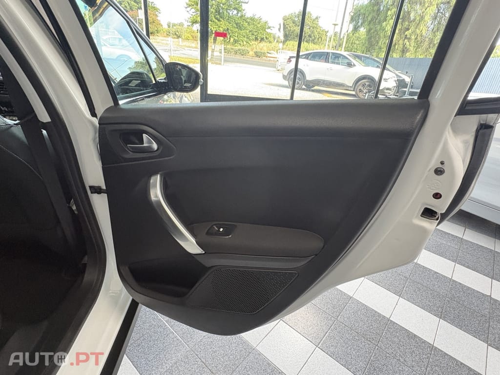 Peugeot 2008 1.2 PureTech Allure