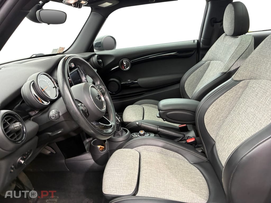 MINI Cooper GreenWich Edition