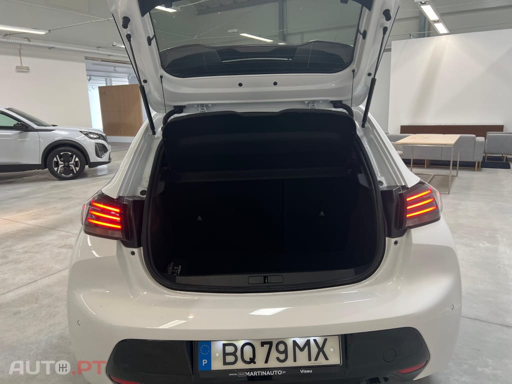 Peugeot 208 1.2 Hybrid Allure e-DCS6