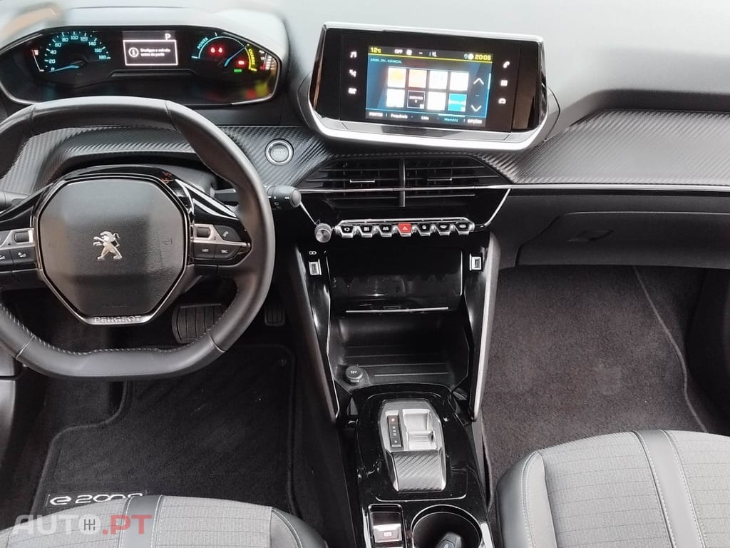 Peugeot E-2008 50 kWh Allure