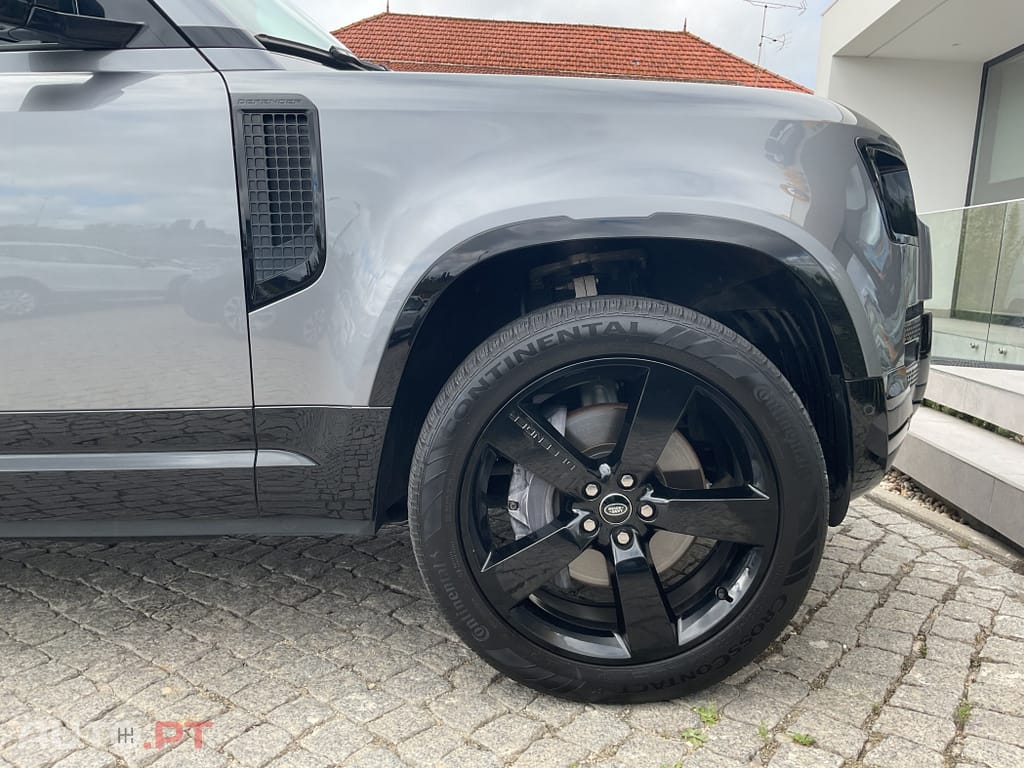 Land Rover Defender 3.0 D250 110 AWD X-Dynamic SE