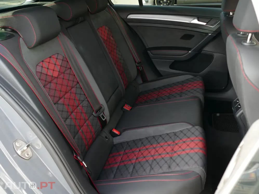 Volkswagen Golf 2.0 TSI GTi TCR DSG