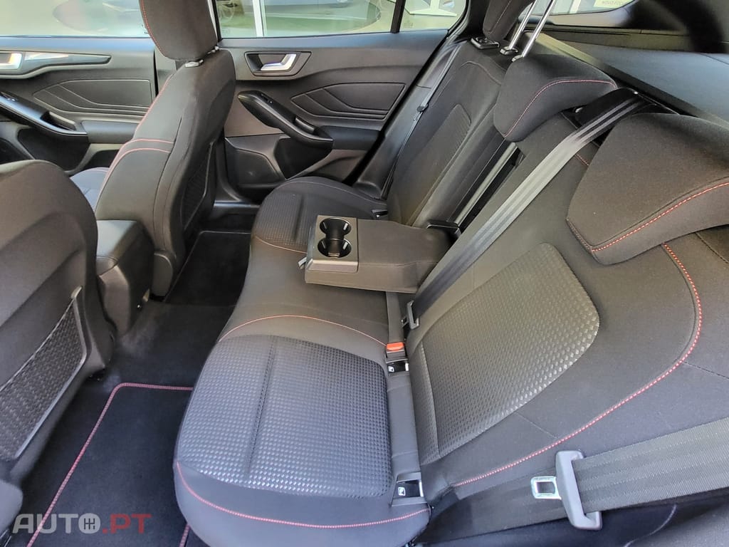 Ford Focus SW 1.0 EcoBoost MHEV ST-Line X Aut.