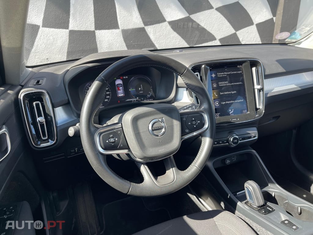Volvo XC40 1.5 T5 PHEV Momentum