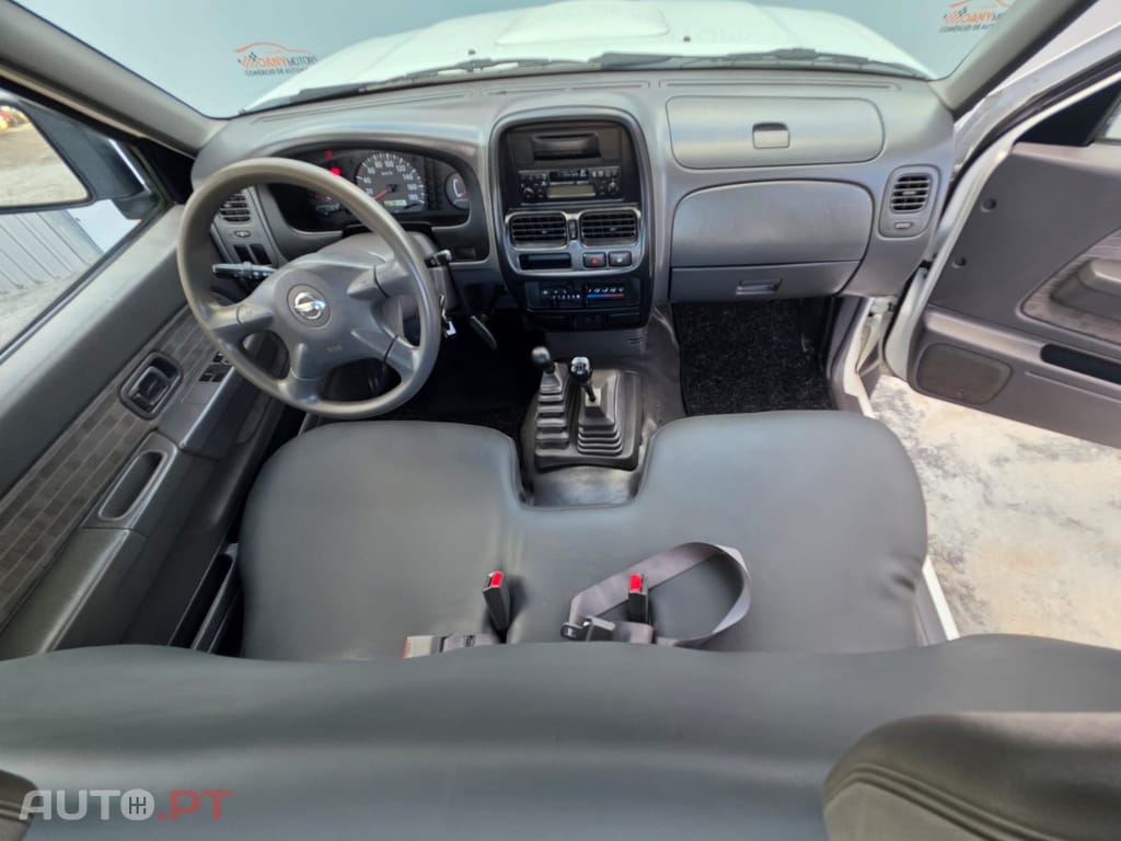 Nissan Pick Up 2.5 TD KC