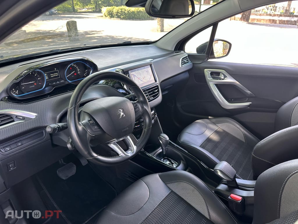 Peugeot 2008 1.2 PureTech Allure EAT6