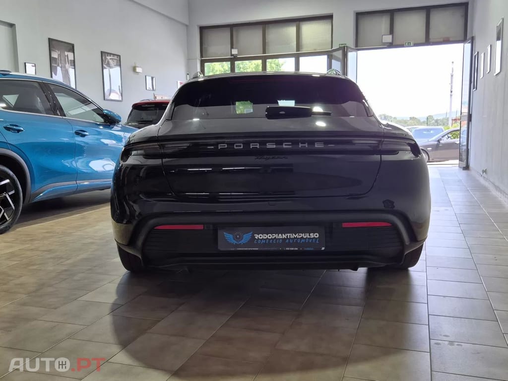 Porsche Taycan Black Edition