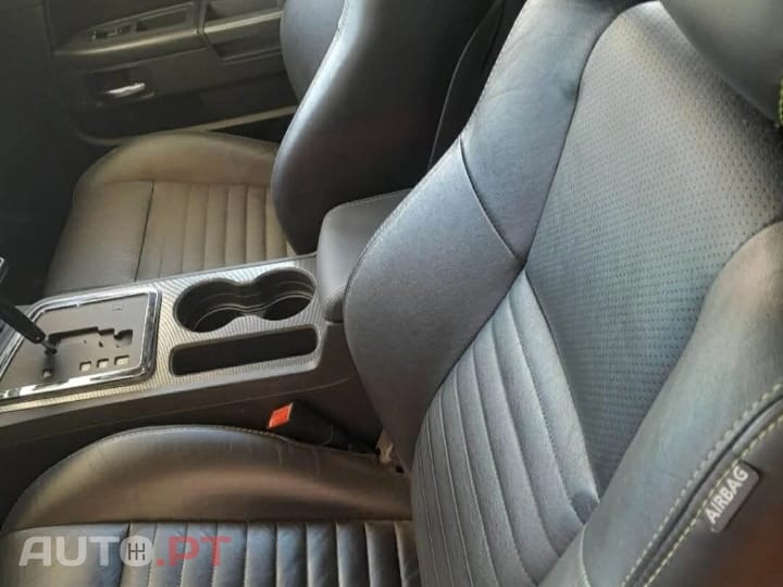 Dodge Challenger H/T5.7V8 HEMI