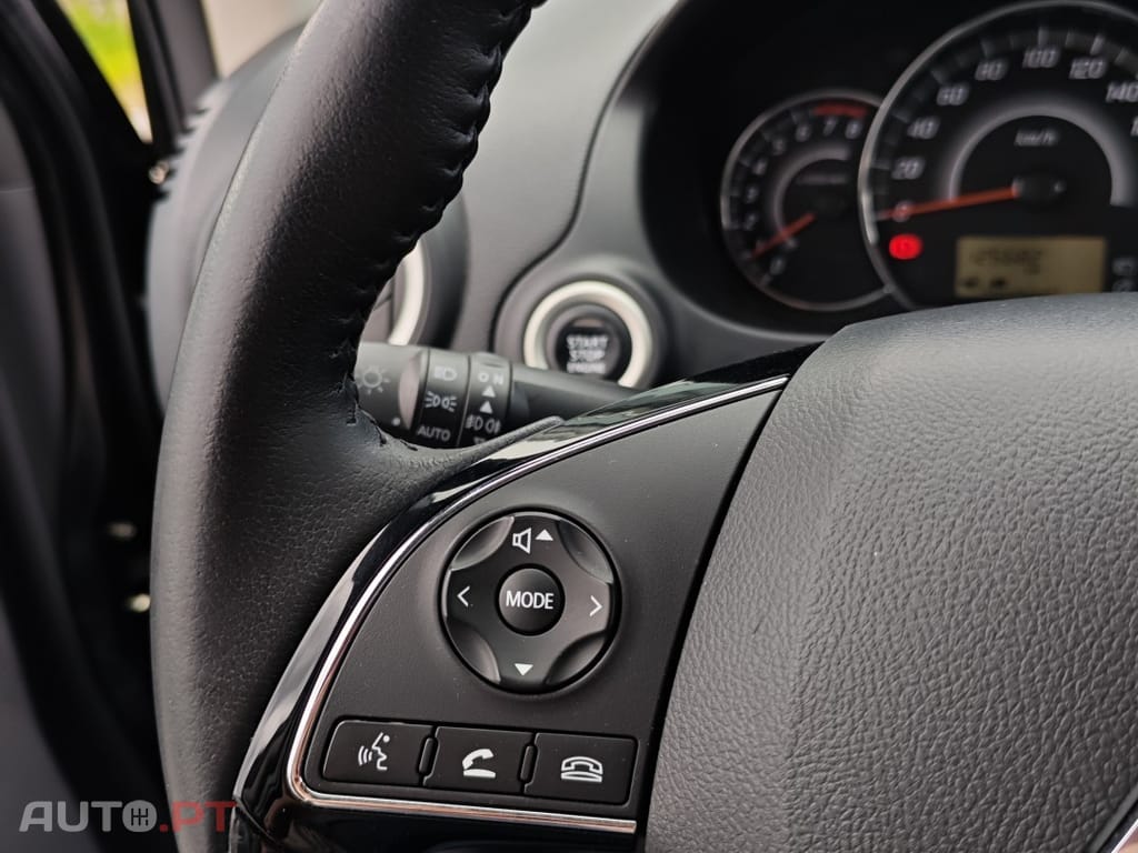 Mitsubishi Space Star 1.2 Intense Connect Edition