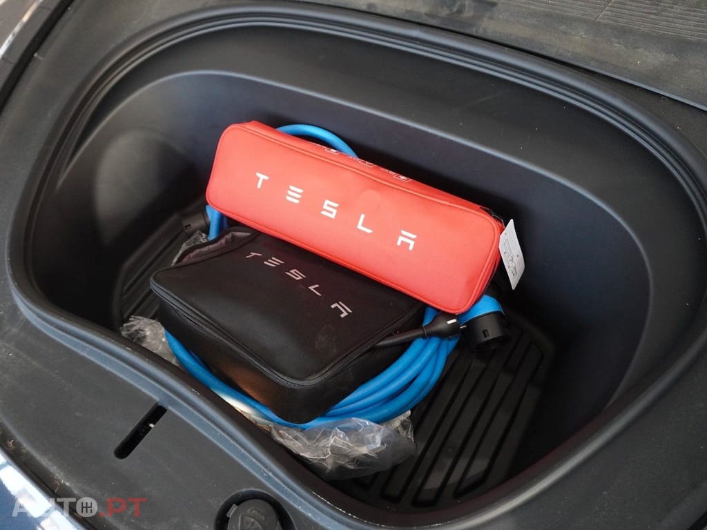 Tesla Model 3 Standard Range Plus RWD