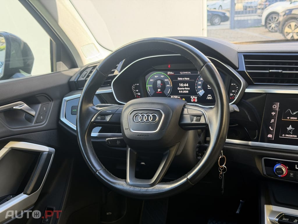 Audi Q3 45 TFSIe S line S tronic