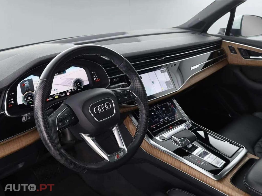 Audi Q7 I.V.A DEDUTÍVEL 55 TFSI E Qu S LINE