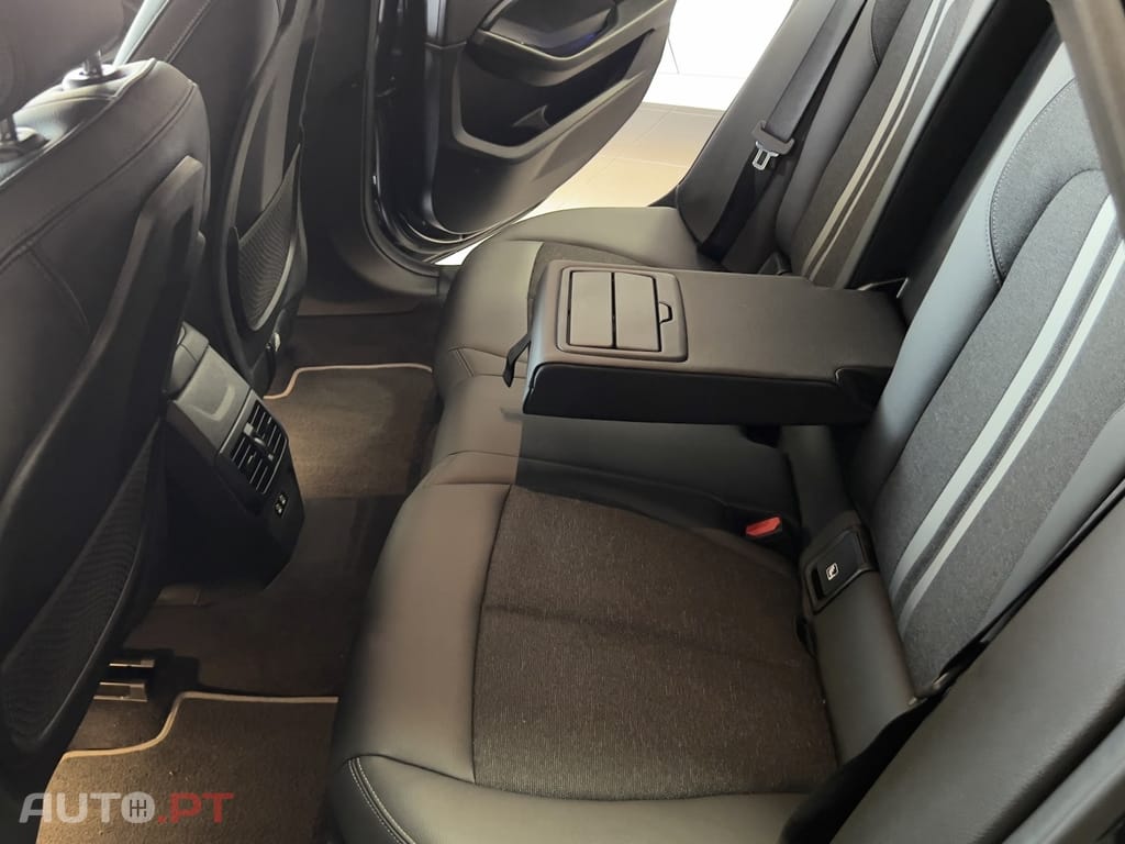 BMW 218 i Aut.Sport Line