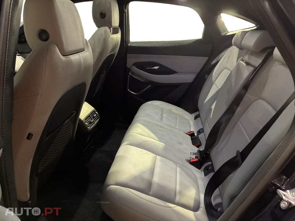 Jaguar E-Pace P300e AWD R-Dynamic HSE