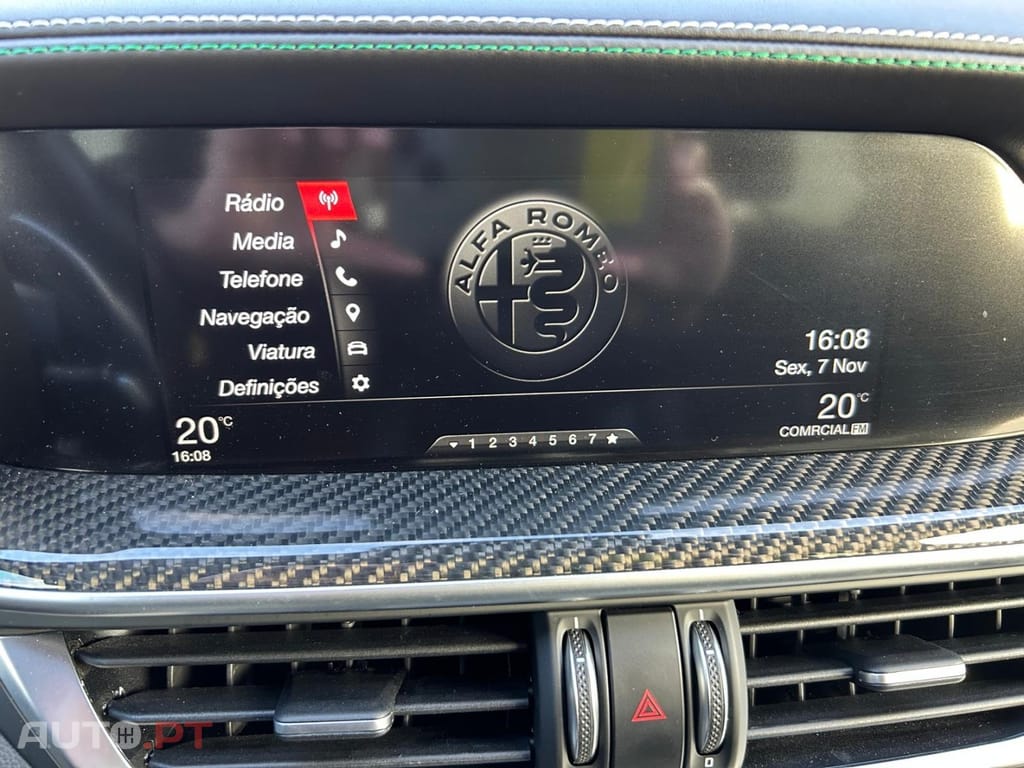 Alfa Romeo Stelvio V6 2.9 Bi-Turbo AT8-Q4 Quadrifoglio