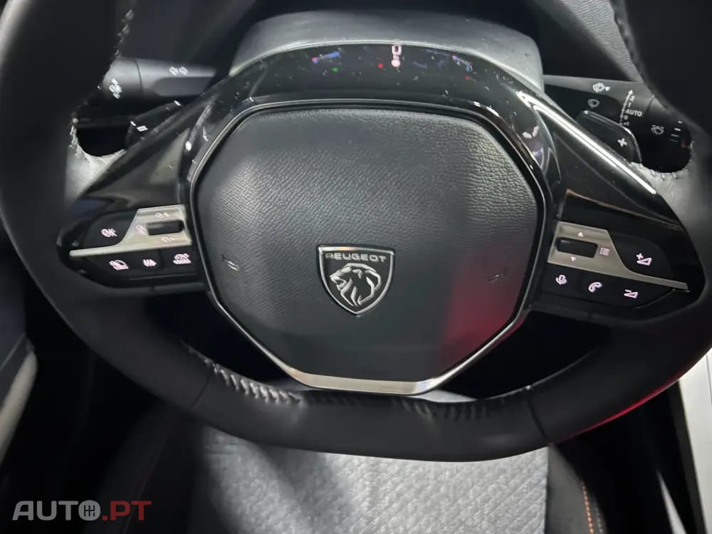 Peugeot 308 1.2 Hybrid Style e-DCS6