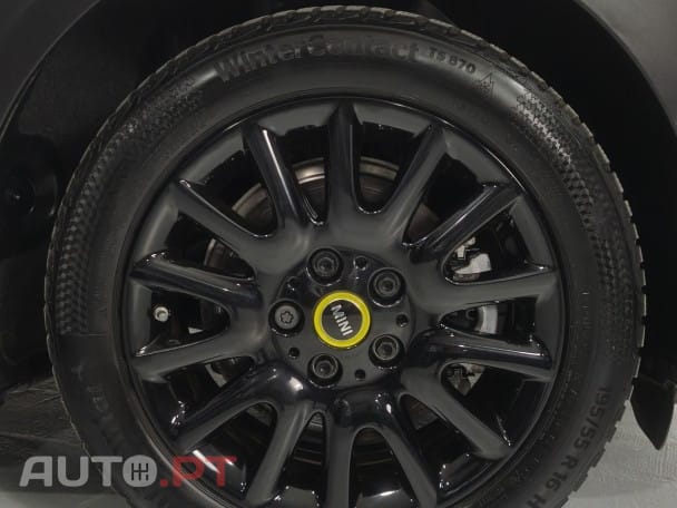 MINI Cooper Cooper SE Premium Essential