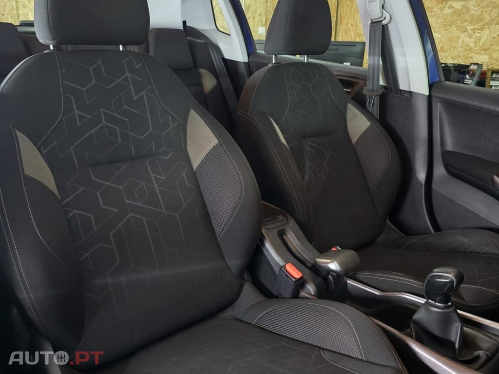 Peugeot 2008 1.2 VTi Active