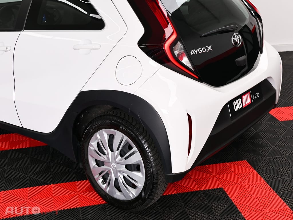 Toyota Aygo X 1.0 Play CVT