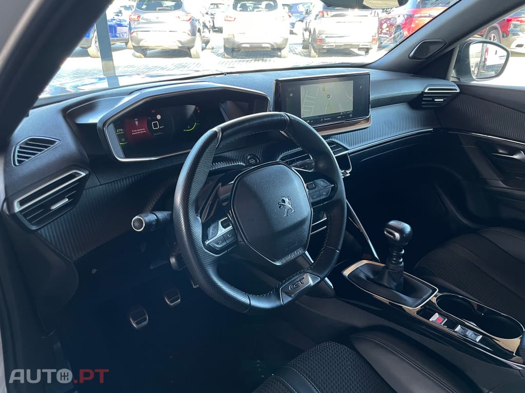 Peugeot 2008 1.2 PureTech GT