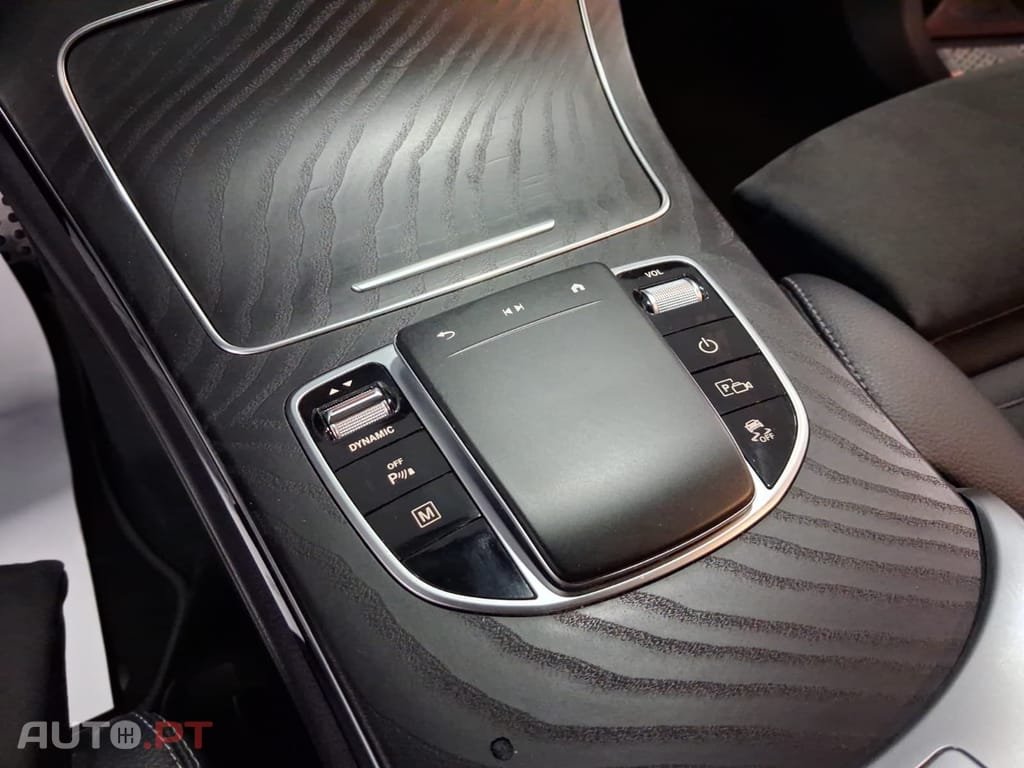 Mercedes-Benz GLC 300 de 4MATIC AMG Line