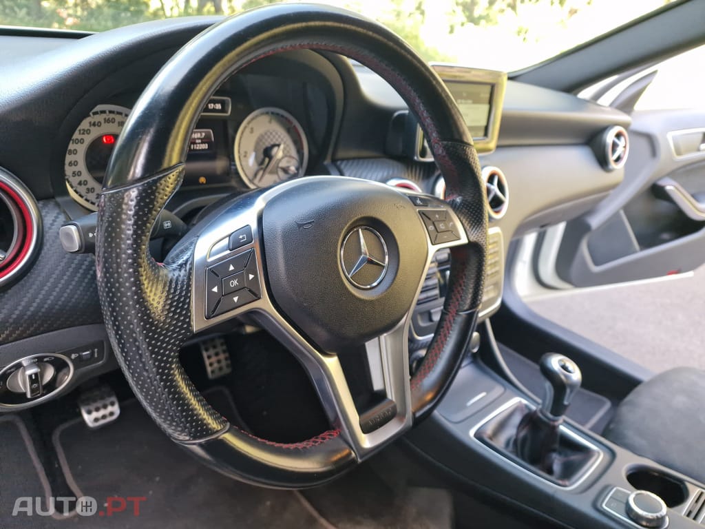 Mercedes-Benz A 180 d AMG Line