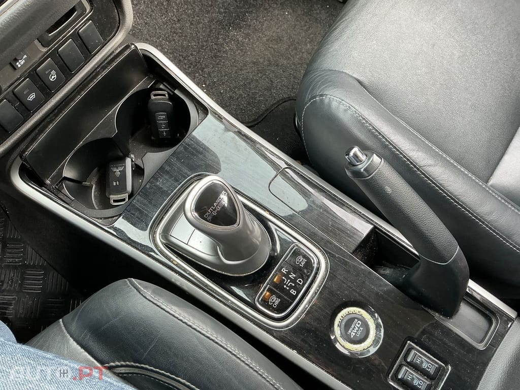 Mitsubishi Outlander 2.0 PHEV Instyle  Diamond 4WD