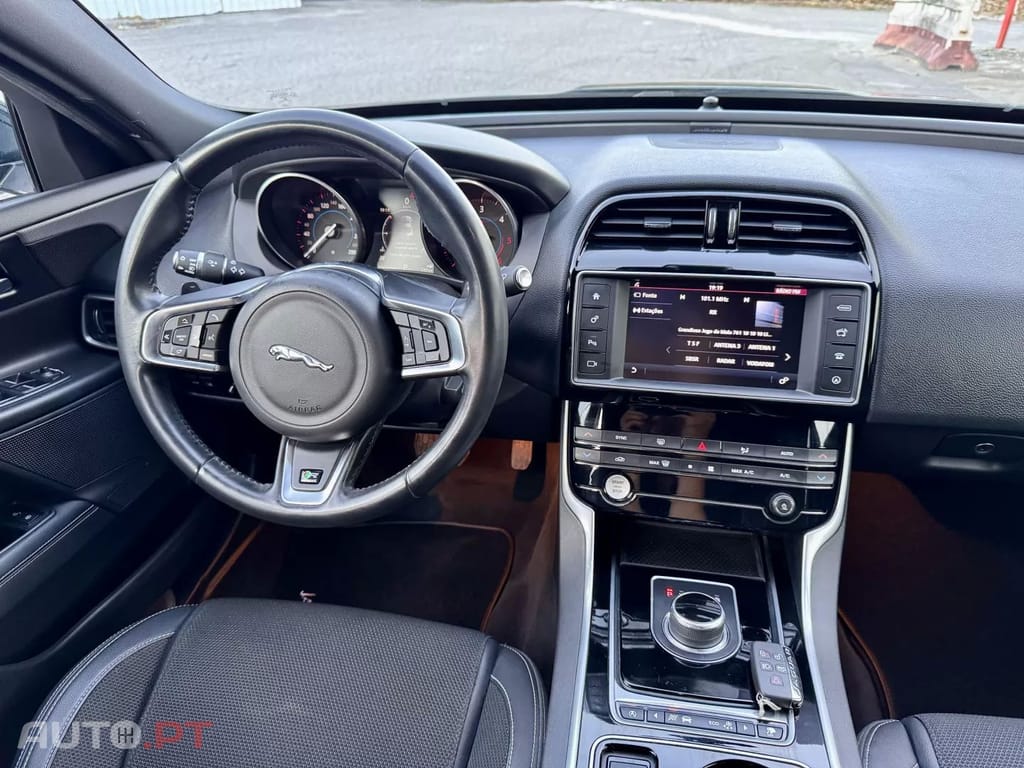Jaguar XE 2.0 D R-Sport Aut.