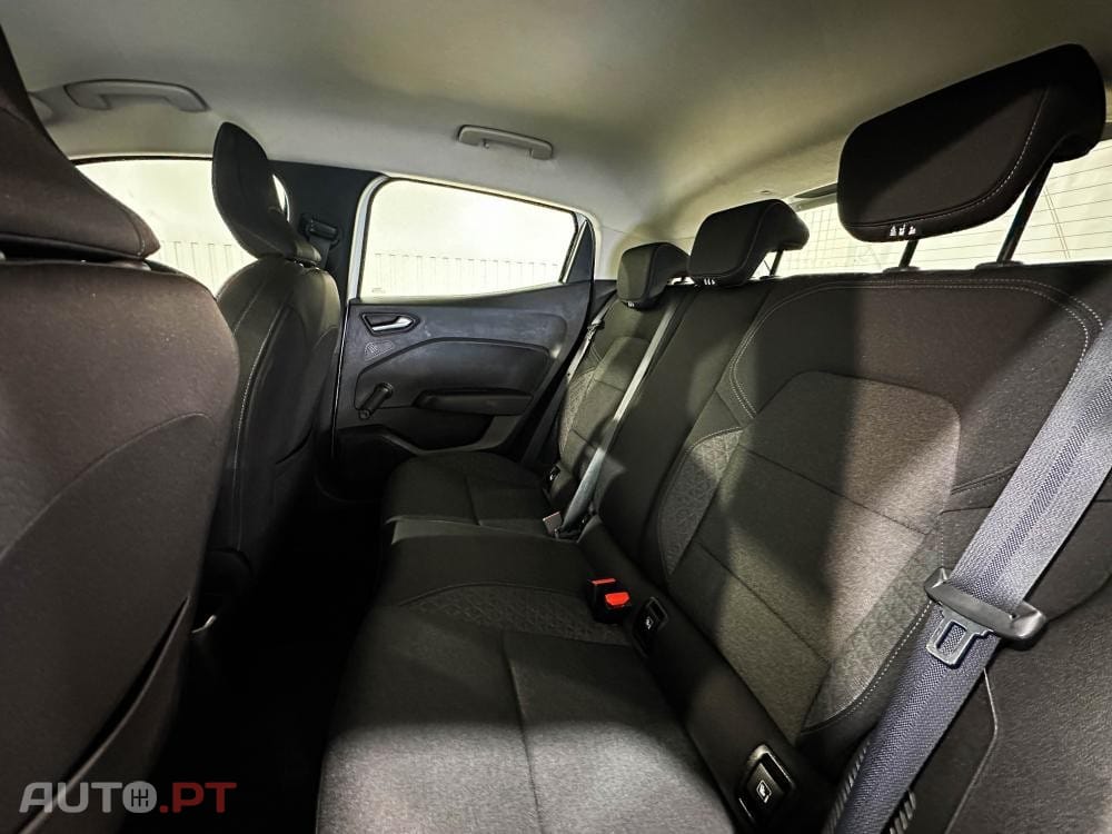 Renault Clio 1.6 E-Tech Intens