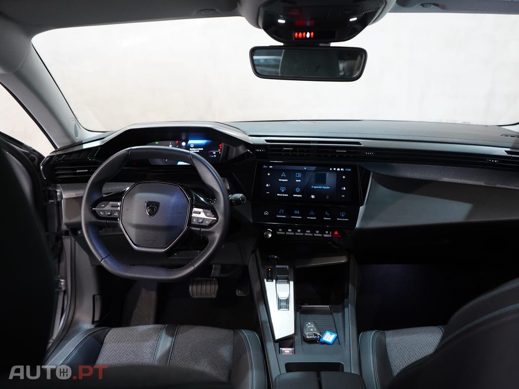 Peugeot 308 1.2 PureTech Allure EAT8