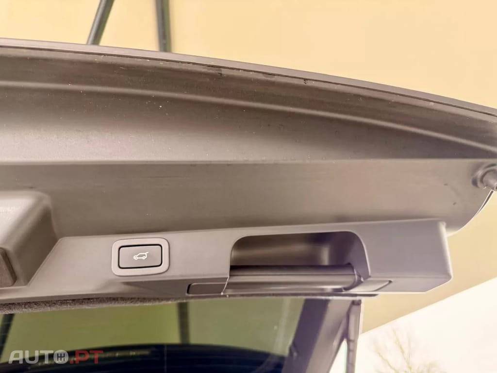 Land Rover Range Rover Sport 3.0 SD V6 HSE Dynamic SVR