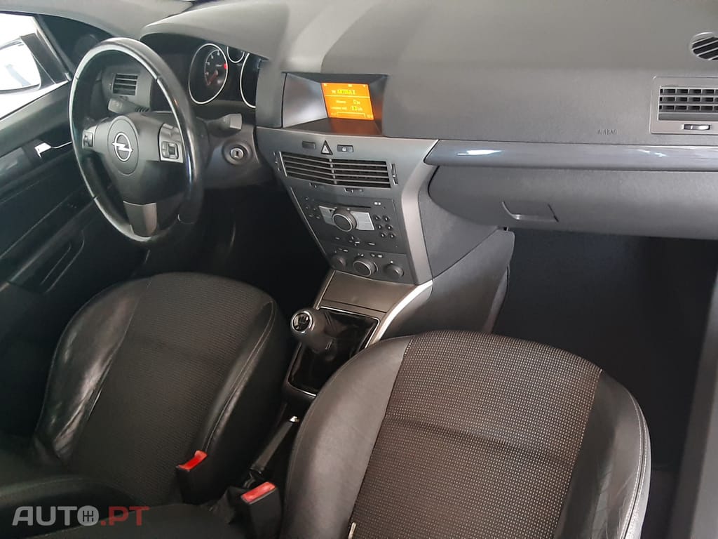 Opel Astra Caravan Cosmo 1.4i 90 CV