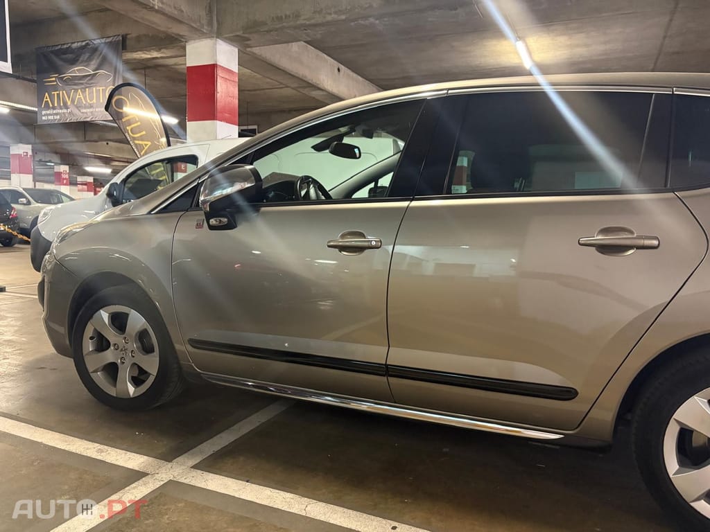 Peugeot 3008 2.0 HDi Hybrid4