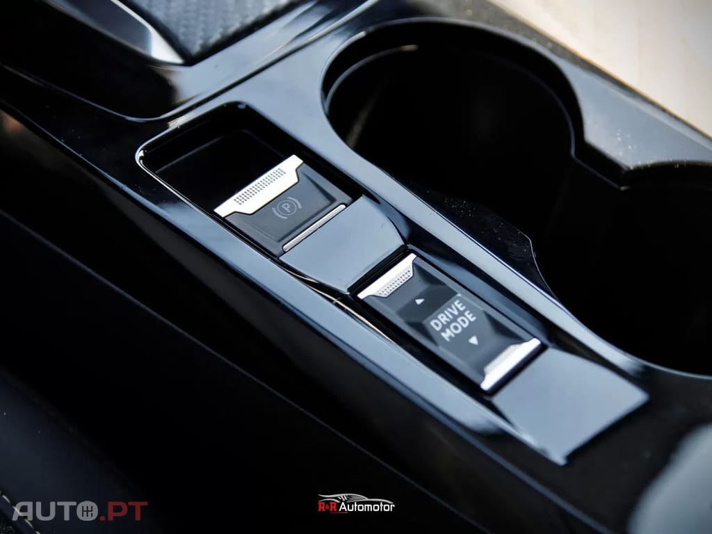 Peugeot 208 1.2 Hybrid Allure e-DCS6