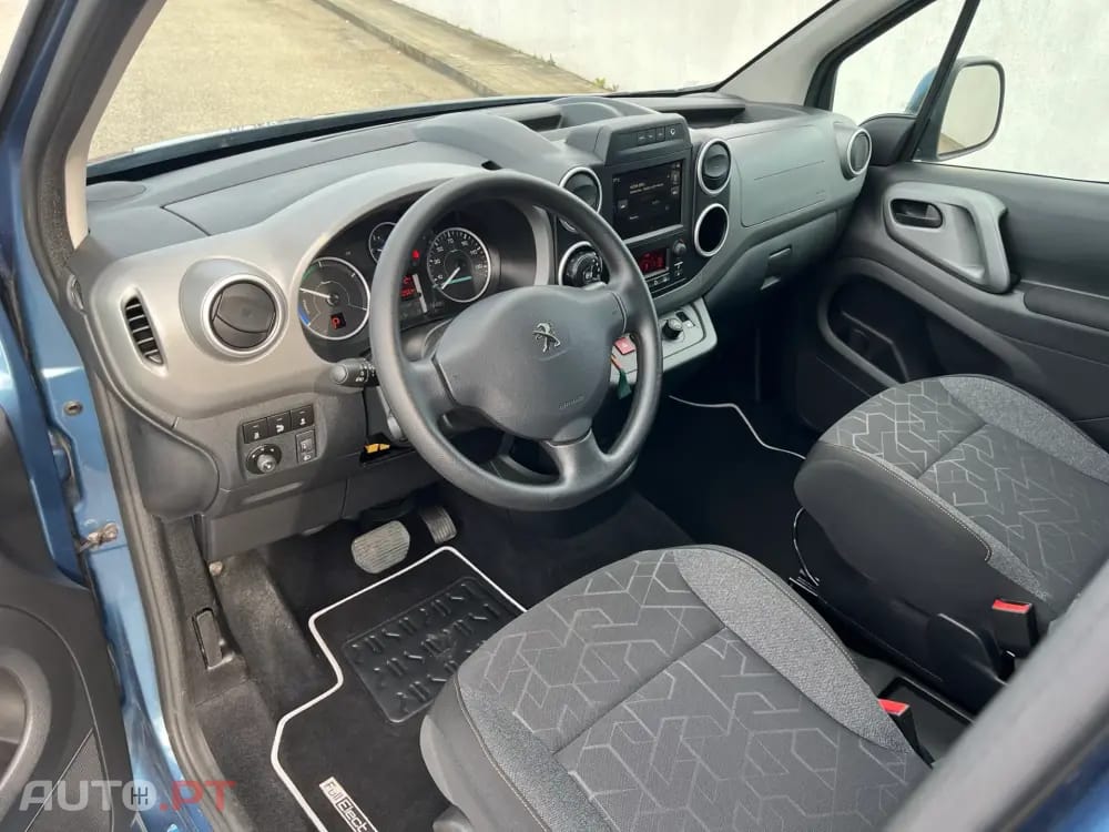 Peugeot E-Partner 50 kWh Premium Standard