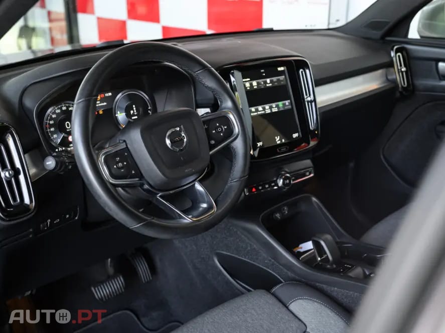 Volvo XC40 1.5 T4 PHEV Core