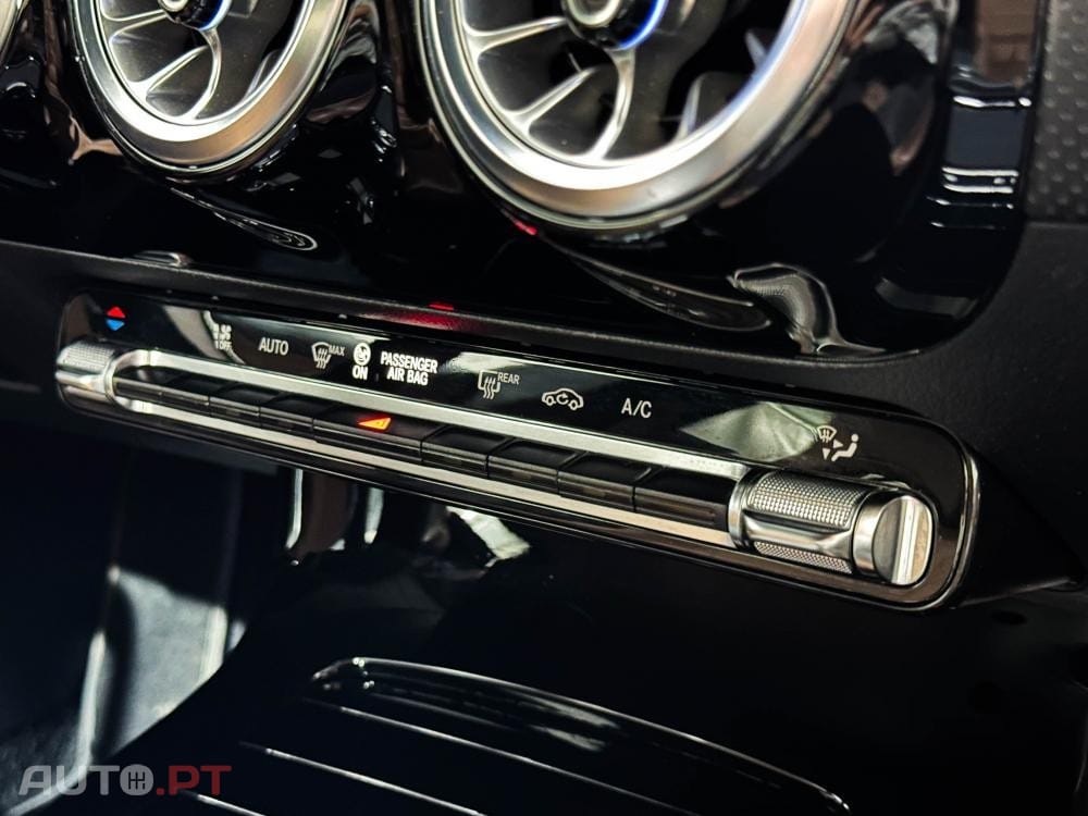 Mercedes-Benz CLA 200 7G-DCT AMG Line Advanced Plus