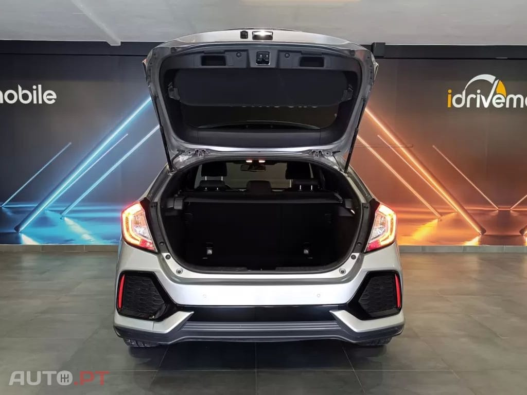 Honda Civic 1.0 i-VTEC Elegance