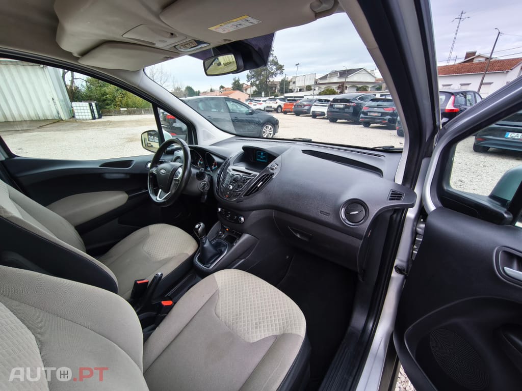 Ford Tourneo 1.5 TDCi Titanium