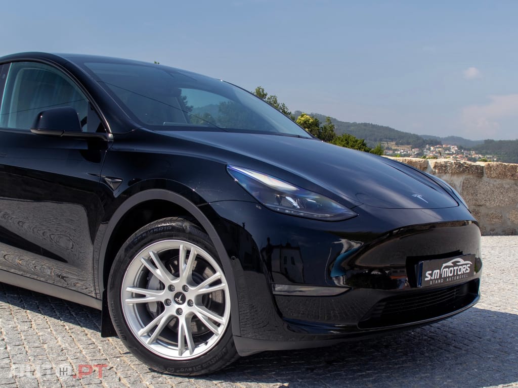 Tesla Model Y Long Range Dual Motor AWD