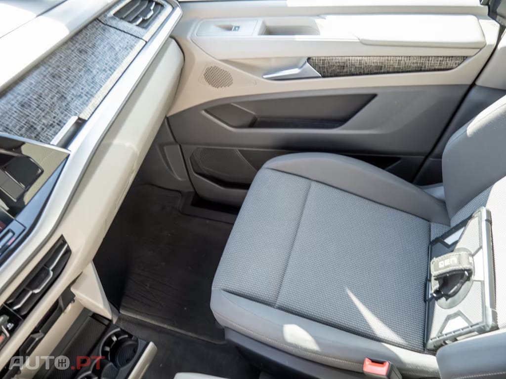 Volkswagen Multivan 1.4 TSI eHybrid Life I.V.A DEDUTIVEL