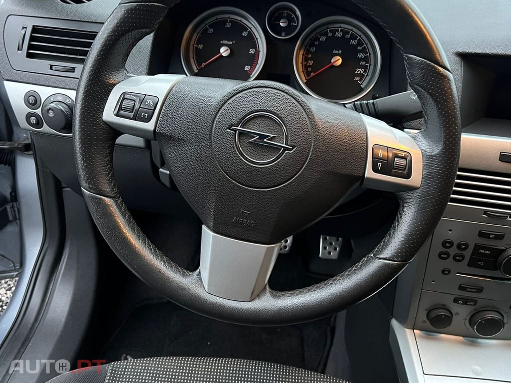Opel Astra GTC 1.3 CDTi
