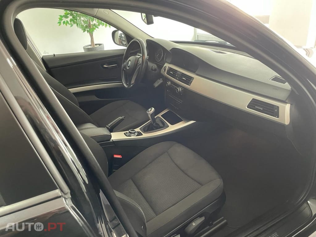 BMW 318 d Navigation Sport