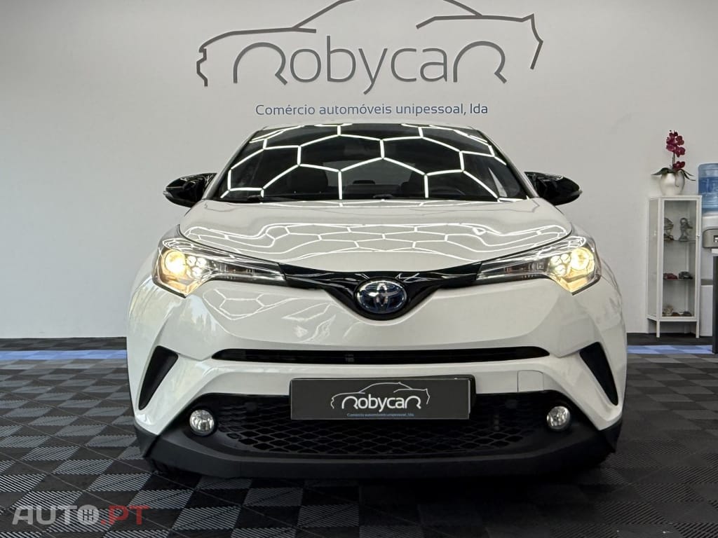 Toyota C-HR 1.8 Hybrid Square Collection foto 2