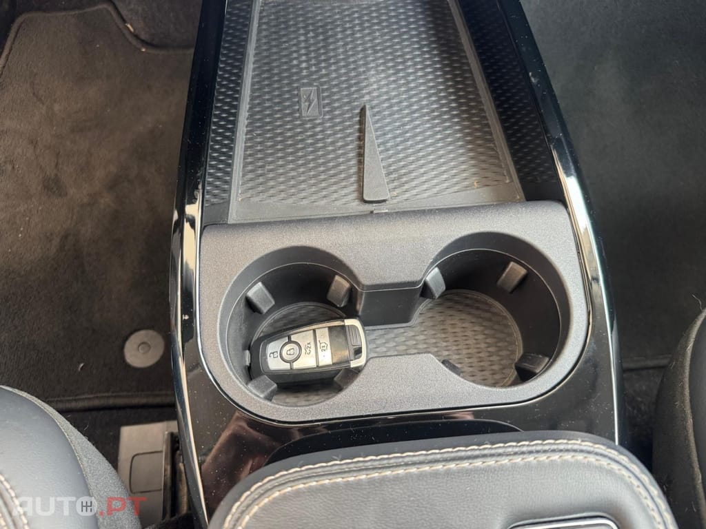 Ford Mustang Mach-E 75.7 kWh Base
