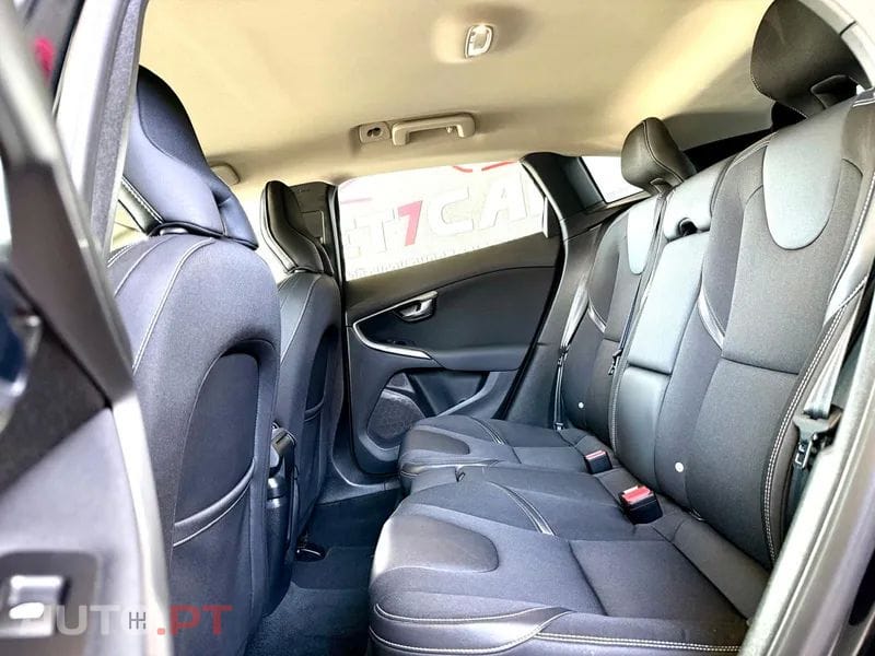 Volvo V40 2.0 D2 Momentum