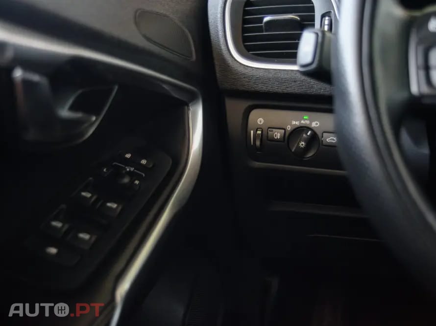 Volvo V40 1.5 T3 Sport Edition R Geartronic